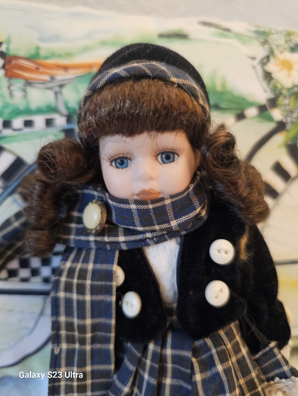 SCOTLAND FASHION DOLL - Picture 12 of 15